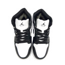 Jordan 1 Retro High Black White Winter С МЕХОМ
