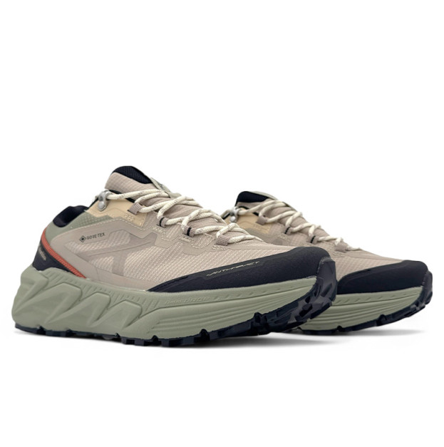 Columbia Vibram Mega Grip Gore-Tex Beige Khaki Black