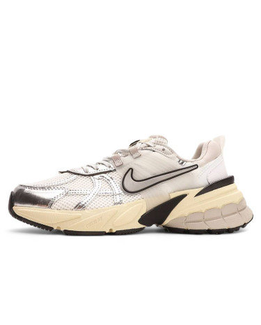 Nike V2K Run Summit White Metalic Silver