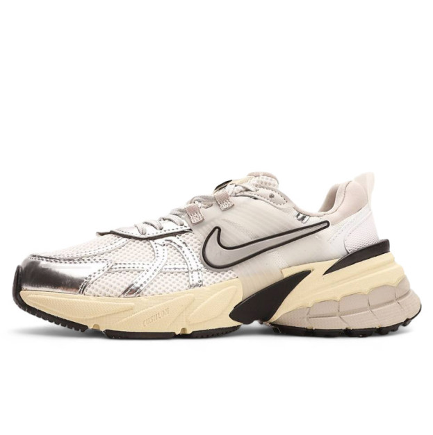 Nike V2K Run Summit White Metalic Silver