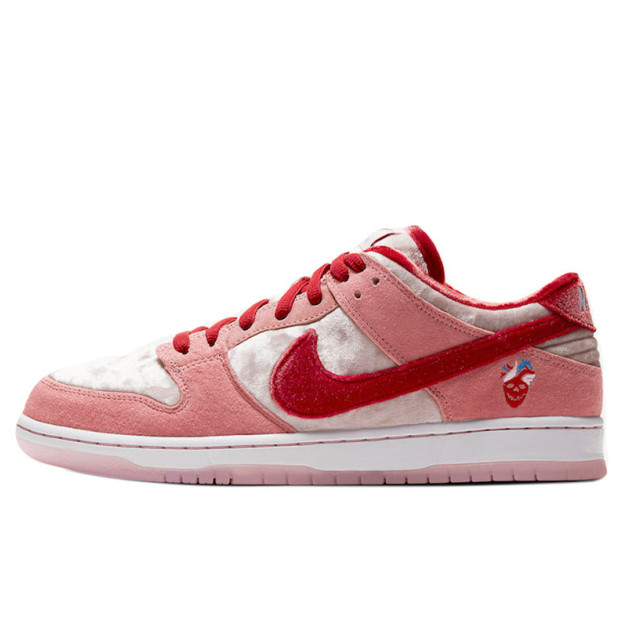 Nike SB Dunk Low StrangeLove Skateboards CT2552-800