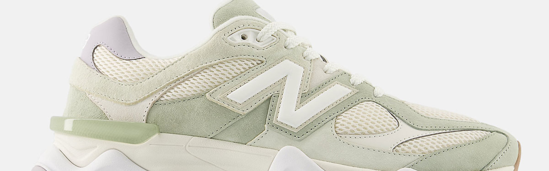 New Balance 9060 расцветает в пастельном цвете "Light Moss Green"